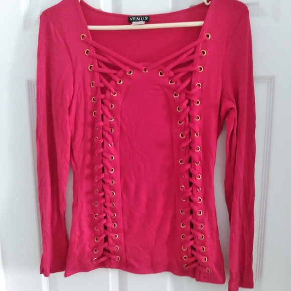 Red long sleeve lace up detail top - Picture 3 of 6